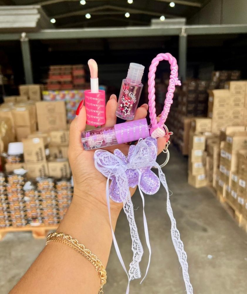 Lip Gloss + chaveiro - YoYoMaquiamor